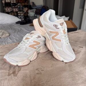NEW BALANCE 9060
New Balance Women's Sneakers in White & Blush